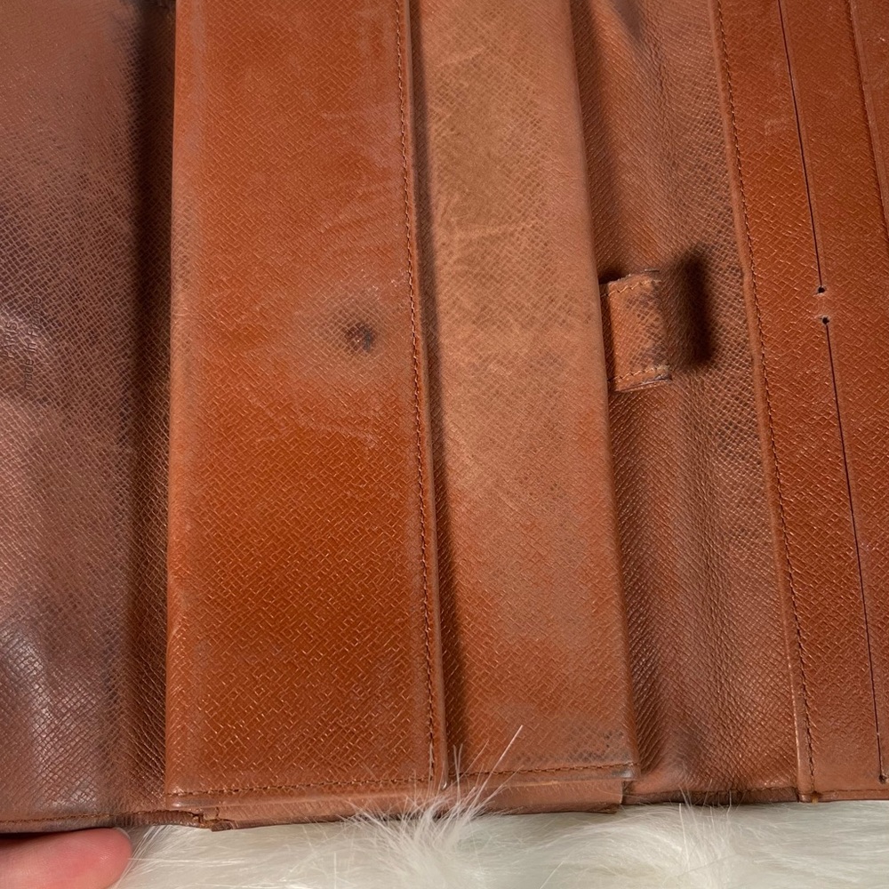 Louis Vuitton LV Long Wallet - Picture 7 of 12